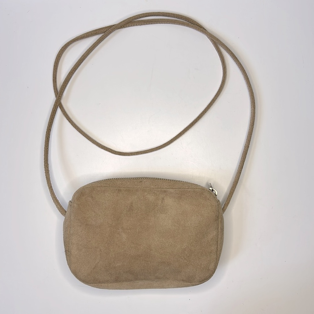 Baggu beige tan “dune” suede shoulder crossbody bag. - Picture 4 of 6